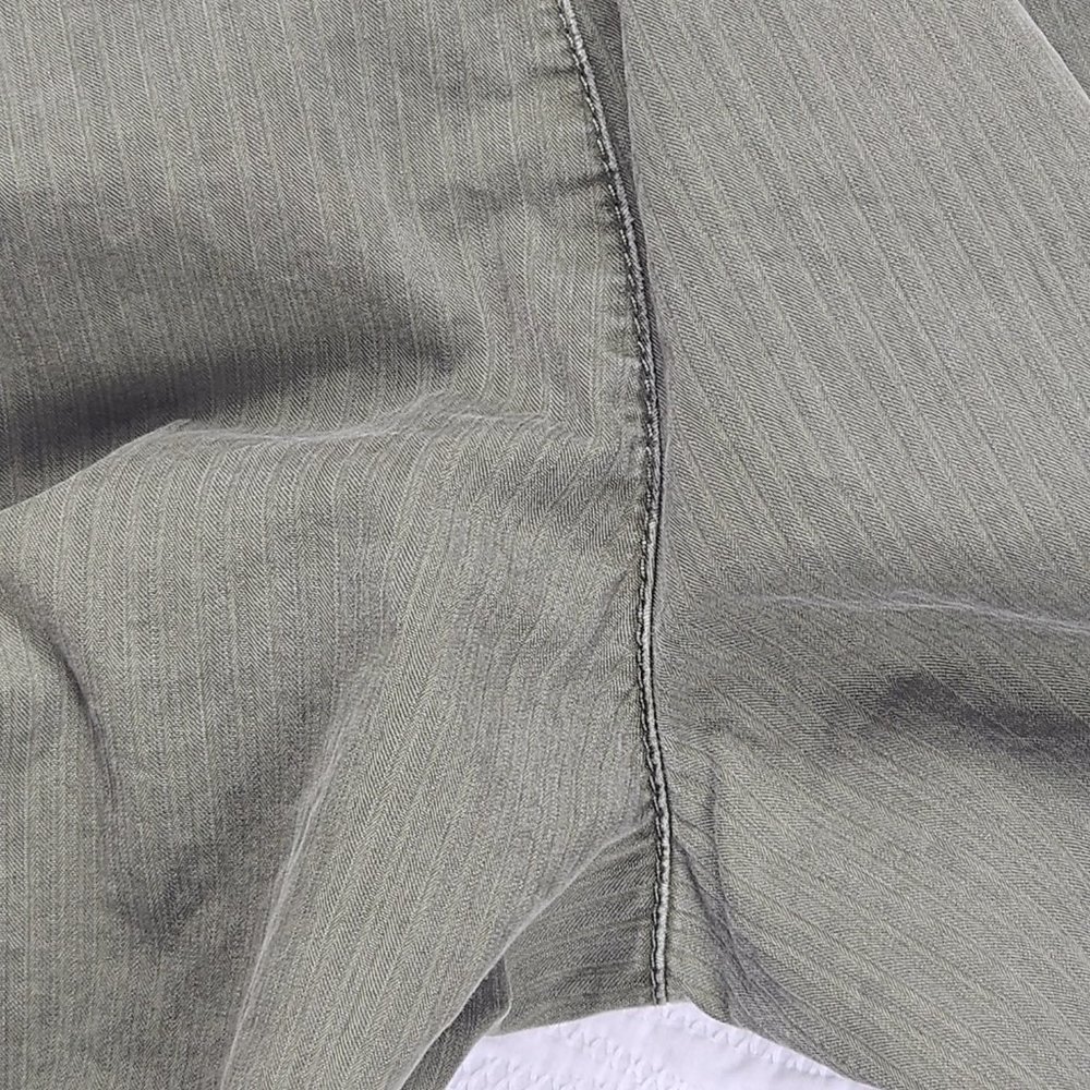 Size 14 Eddie Bauer 100% Cotton Vashon Fit Cargo Capri in Olive Green - Picture 6 of 13